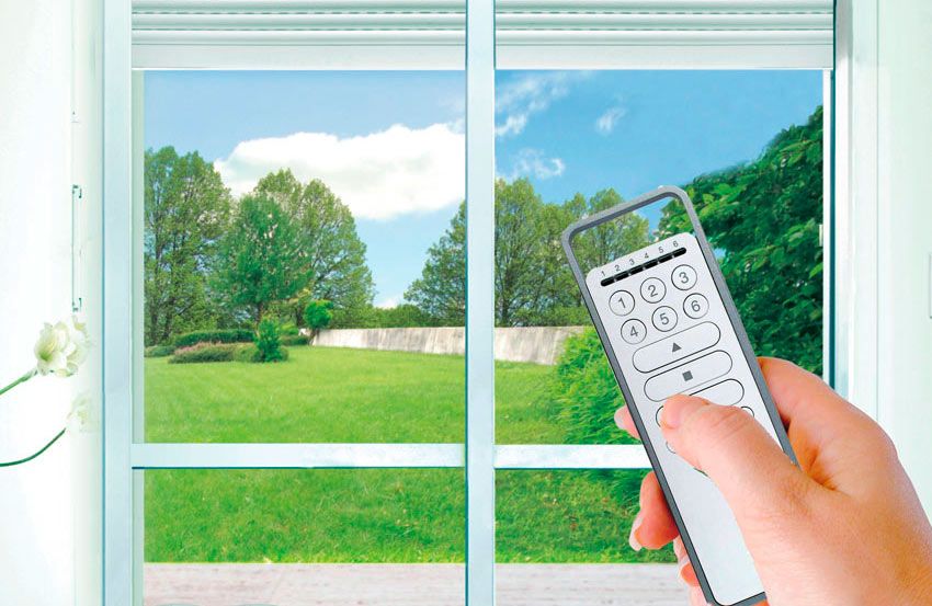 Motores marca Nice Era Fit que su maniobra es por mando a distancia para persianas
